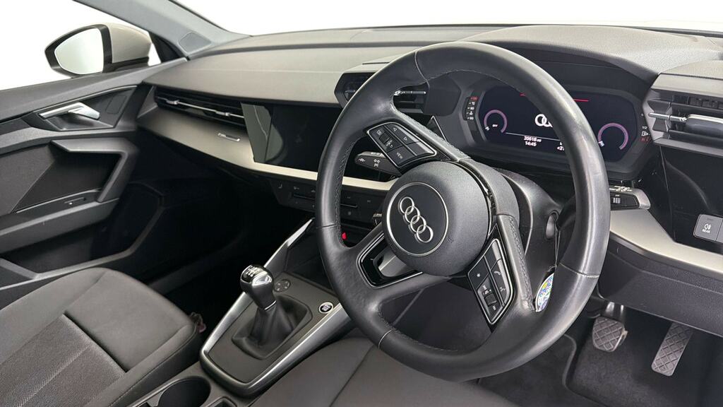 Audi A3 30 Tfsi Technik RF22HHP White #6