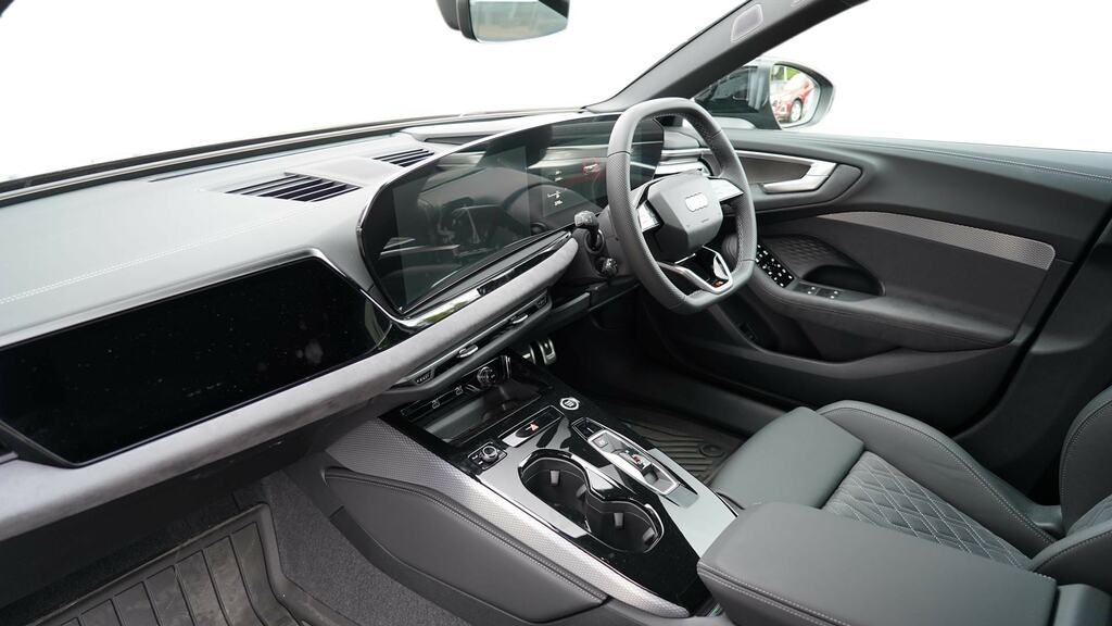 Audi A5 2.0 Tdi 204 Edition 1 S Tronic Black #2