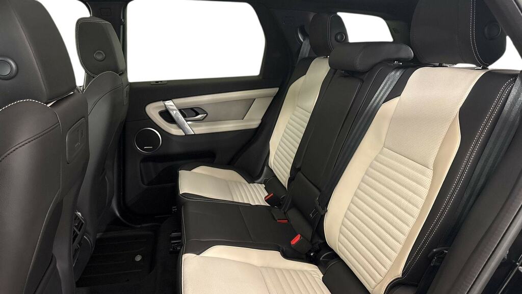 Land Rover Discovery Sport 1.5 P270e Landmark 5 Seat Black #4