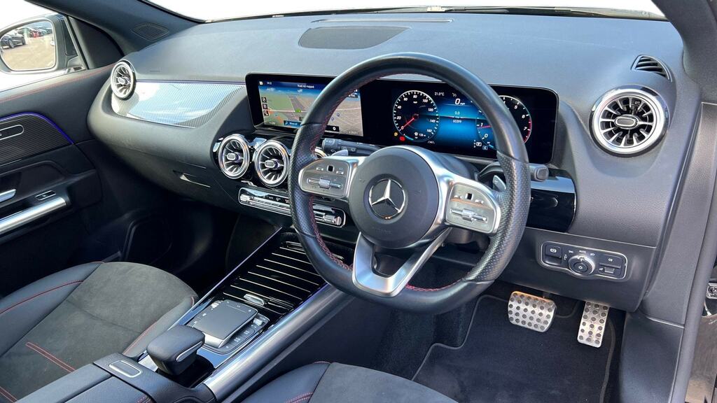 Mercedes-Benz GLA Class Gla 200 Amg Line Premium Plus EF22MWW Black #3