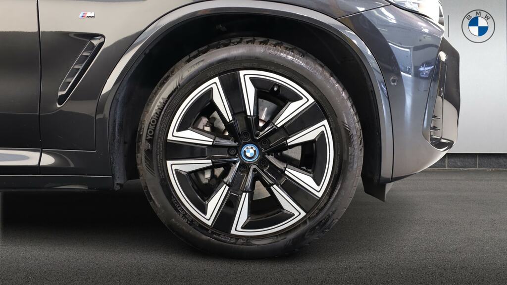 BMW iX3 210Kw M Sport Pro 80Kwh 2024 Black #14