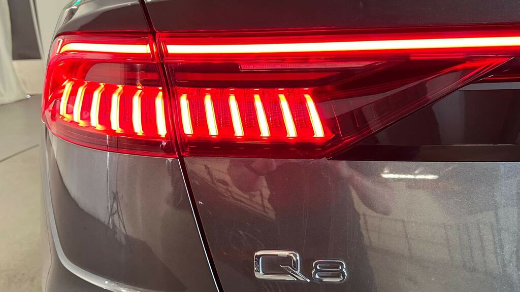 Audi Q8 3.0 Tfsi V6 55 Black Edition Suv Tiptro Blue #23