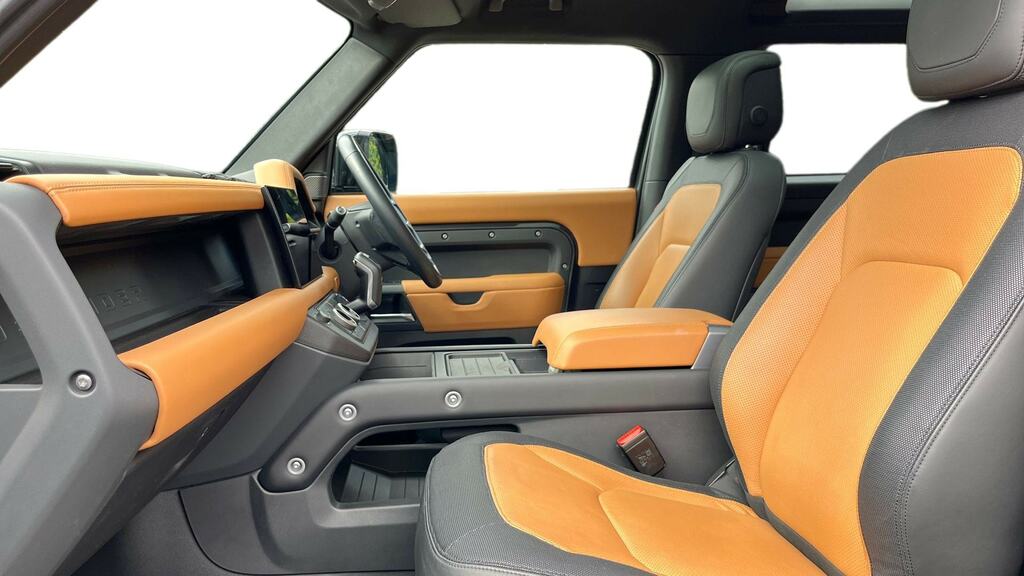 Land Rover Defender 90 3.0 D250 X-dynamic Hse 90 Grey #3
