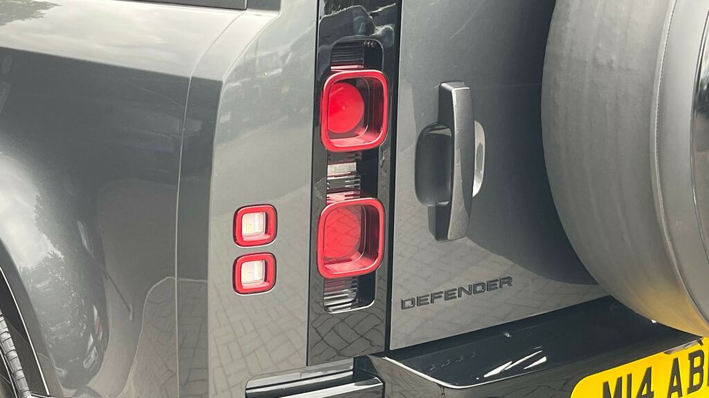 Land Rover Defender 90 3.0 D250 Hse 90 2023 Grey #19