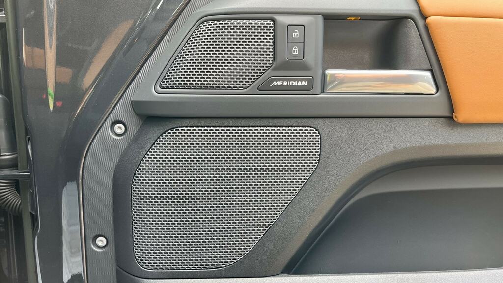 Land Rover Defender 90 3.0 D250 Hse 90 2023 Grey #30