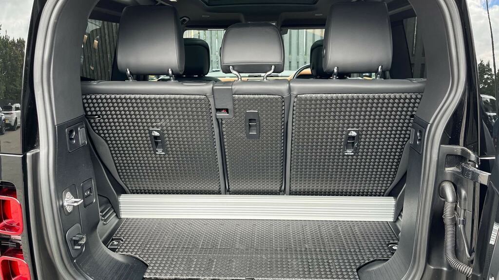 Land Rover Defender 90 3.0 D250 Hse 90 2023 Grey #10