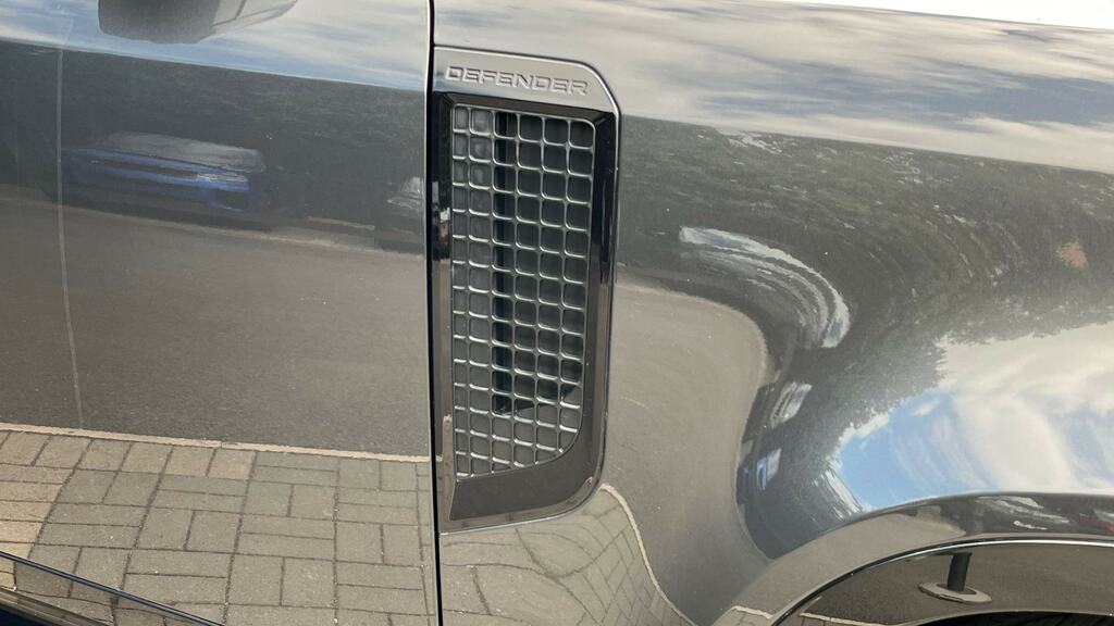 Land Rover Defender 90 3.0 D250 Hse 90 2023 Grey #28