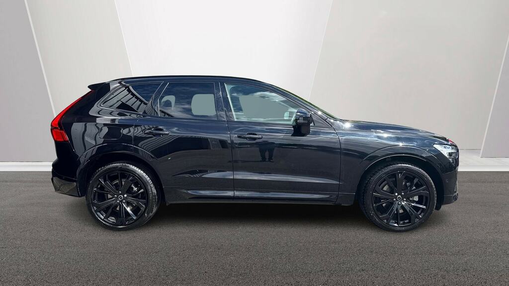 Volvo XC60 2.0 B5p Plus Black Edition Awd Geartronic Black #3