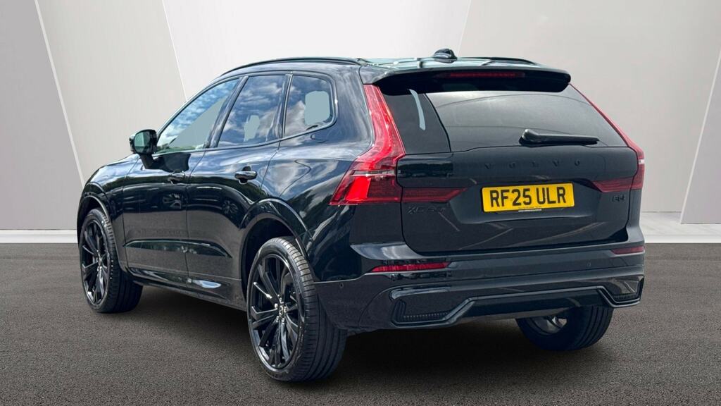 Volvo XC60 2.0 B5p Plus Black Edition Awd Geartronic Black #2