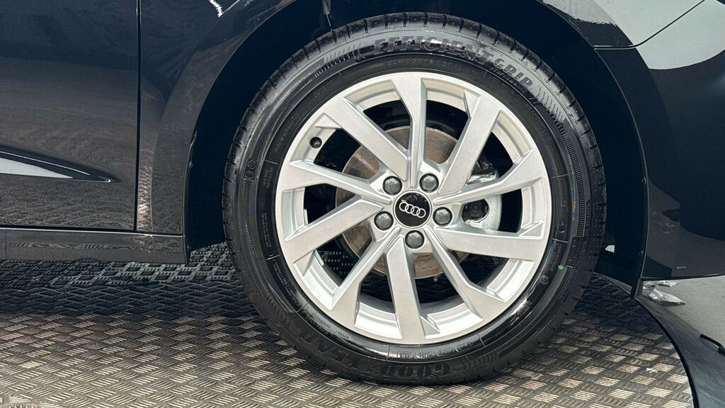 Audi A1 25 Tfsi Sport S Tronic Black #5