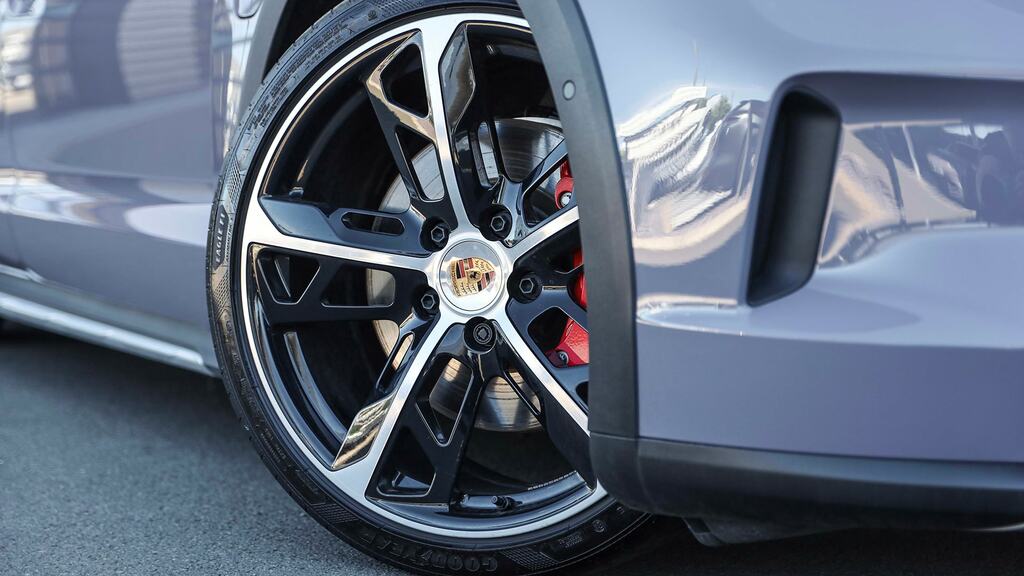 Porsche Taycan Performance Plus 105Kwh Gts Saloon Au White #31