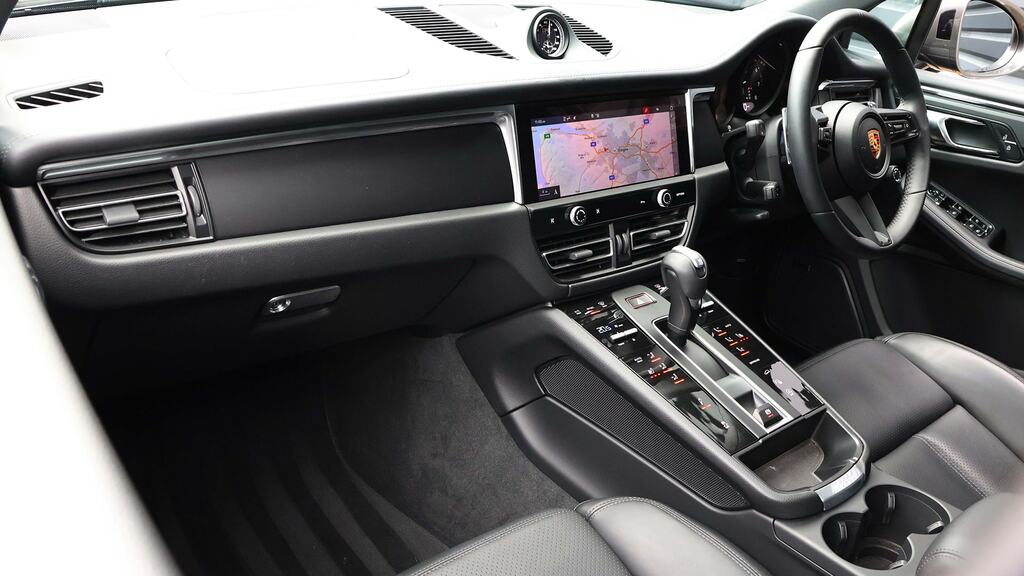 Porsche Macan T Pdk Black #3