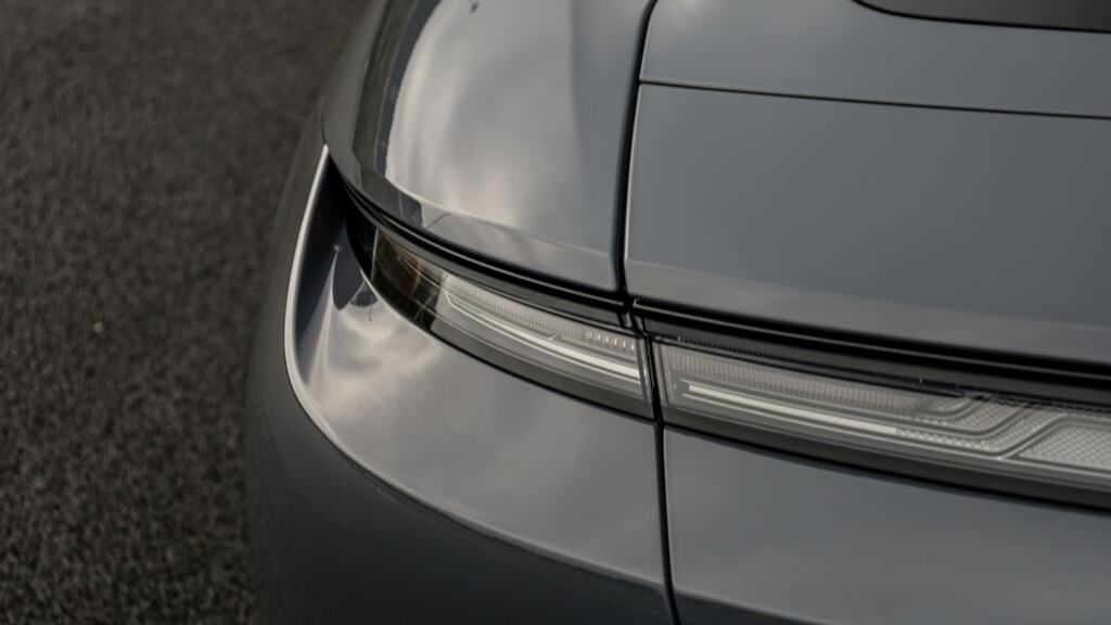 Porsche Taycan 320Kw 105Kwh Rwd NX26JVU Blue #35