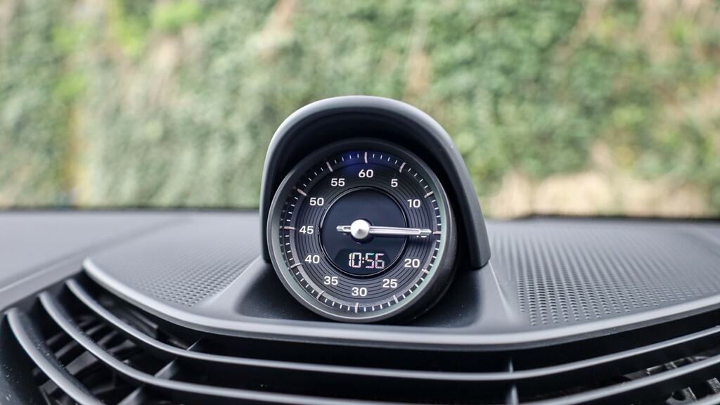 Porsche Taycan 320Kw 105Kwh Rwd NX26JVU Blue #19
