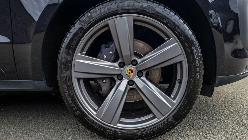 Porsche Macan 5dr Pdk Black #6