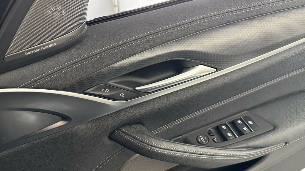 BMW 5 Series 530E Xdrive M Sport White #20