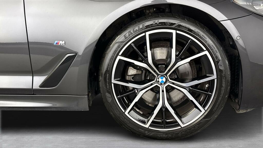 BMW 5 Series 530E Xdrive M Sport White #14