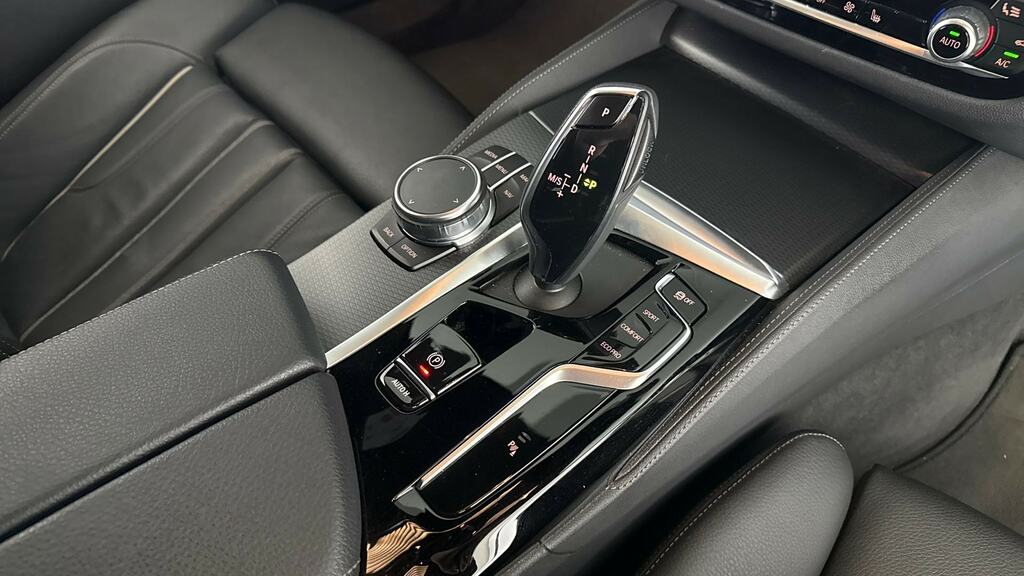 BMW 5 Series 530E Xdrive M Sport White #10
