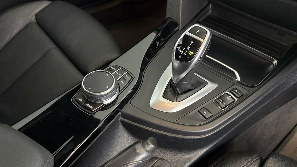 BMW 3 Series 340I M Sport Shadow Edition Touring White #10