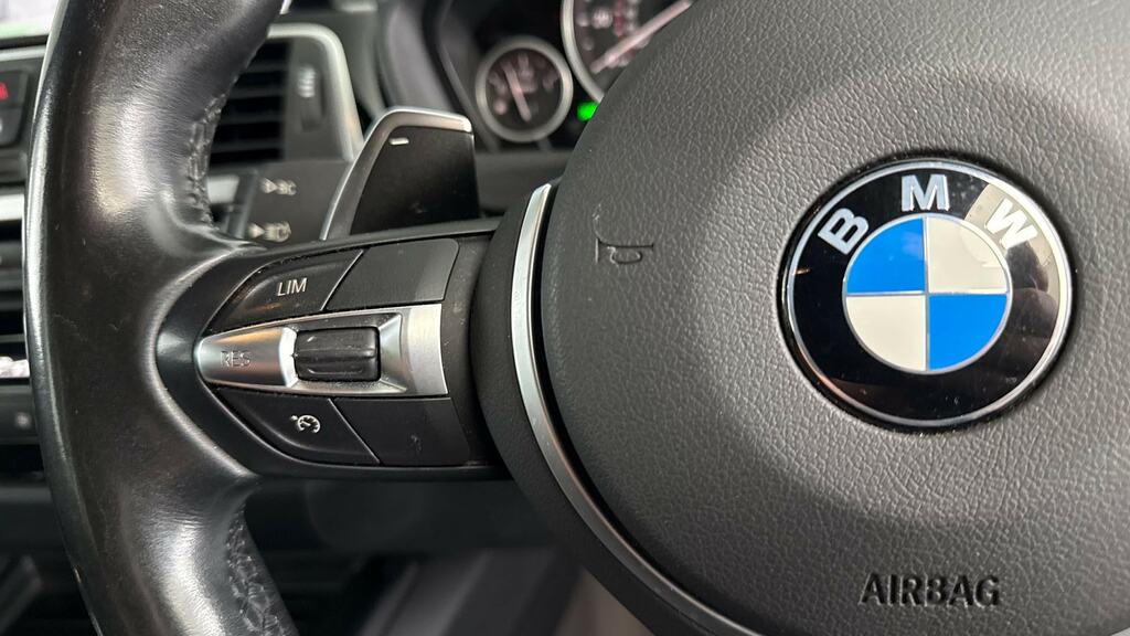 BMW 3 Series 340I M Sport Shadow Edition Touring White #17