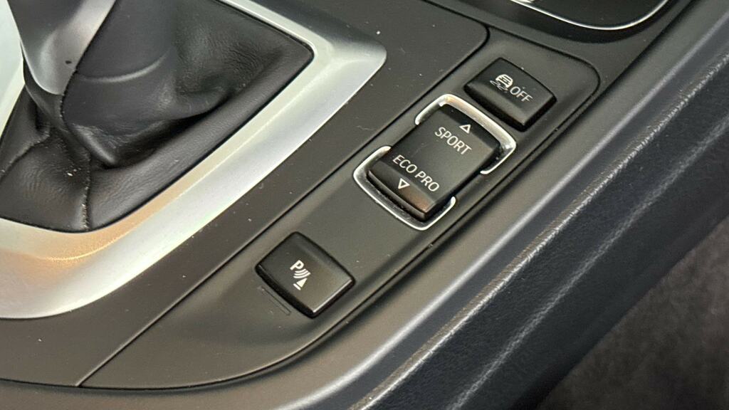 BMW 3 Series 340I M Sport Shadow Edition Touring White #19