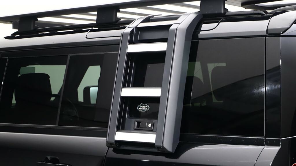 Land Rover Defender 110 3.0 D300 X-dynamic Hse 110 Grey #32