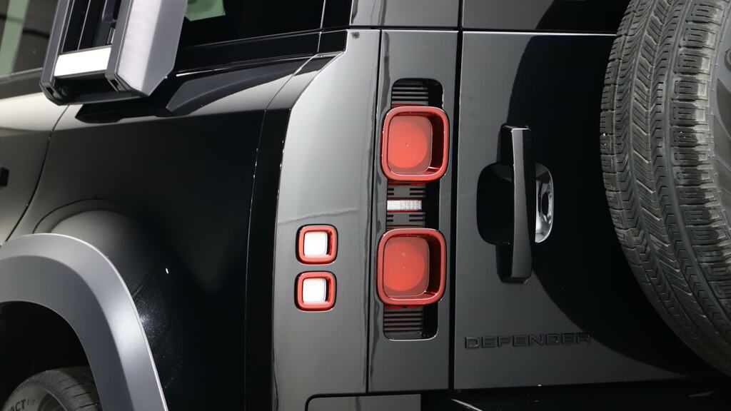 Land Rover Defender 110 3.0 D300 X-dynamic Hse 110 Grey #19