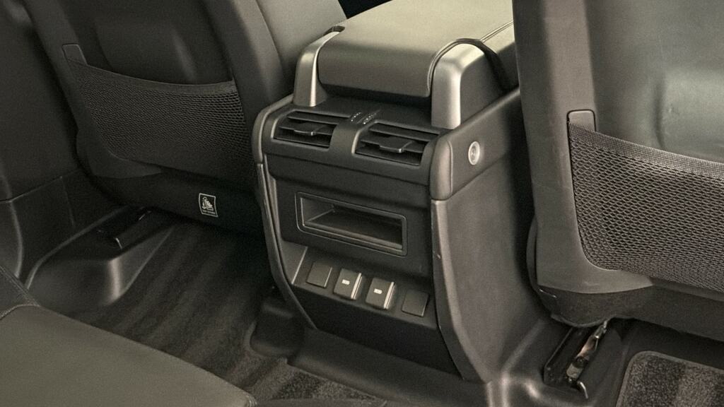 Land Rover Defender 110 3.0 D300 X-dynamic Hse 110 Grey #18