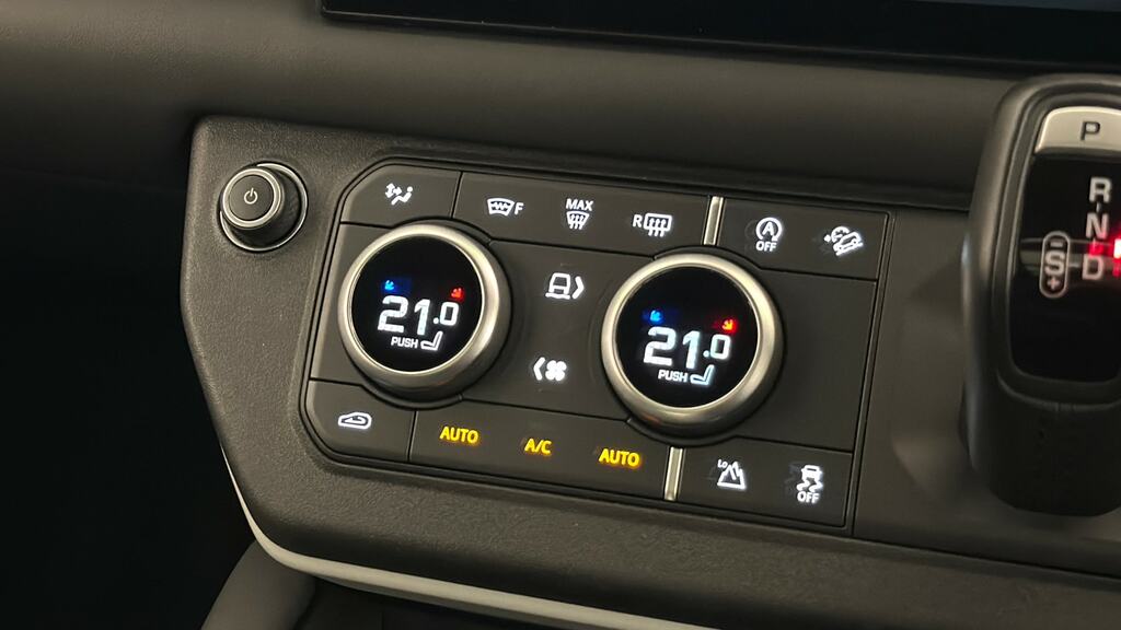 Land Rover Defender 110 3.0 D300 X-dynamic Hse 110 Grey #24