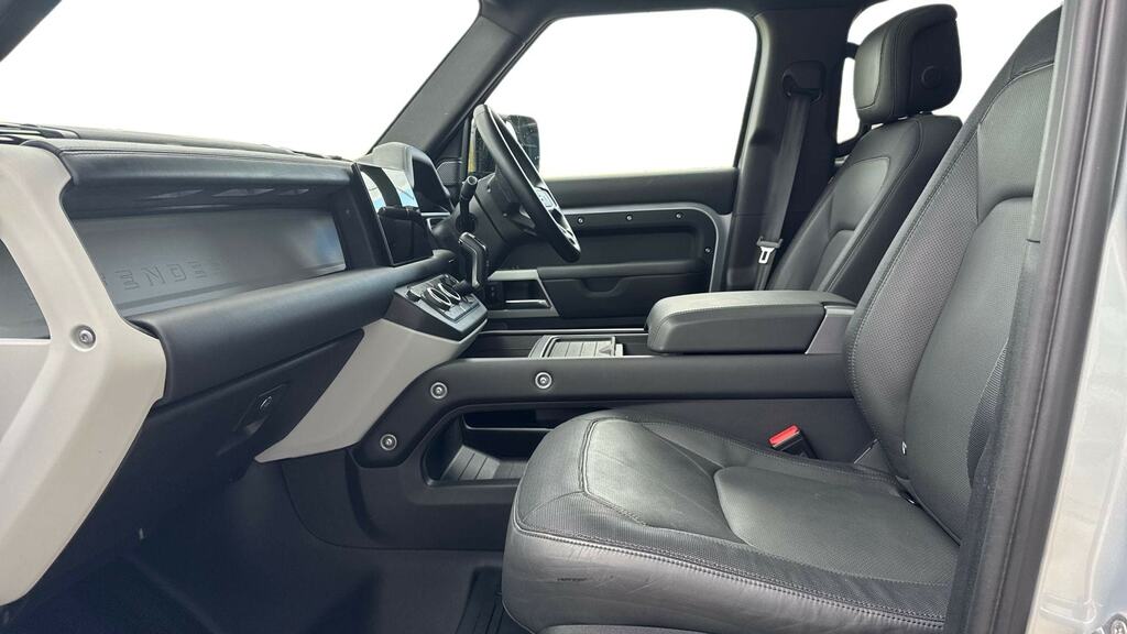 Land Rover Defender 110 3.0 D250 X-dynamic Hse 110 Silver #3