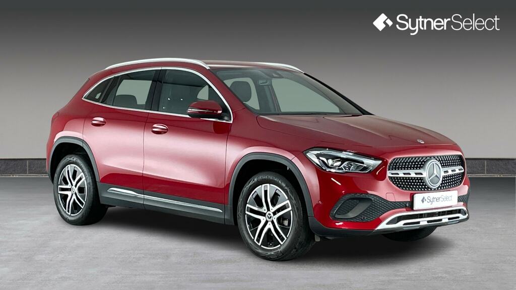 Mercedes-Benz GLA Class Gla 200 Sport Executive Red