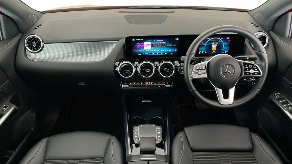Mercedes-Benz GLA Class Gla 200 Sport Executive Red #6