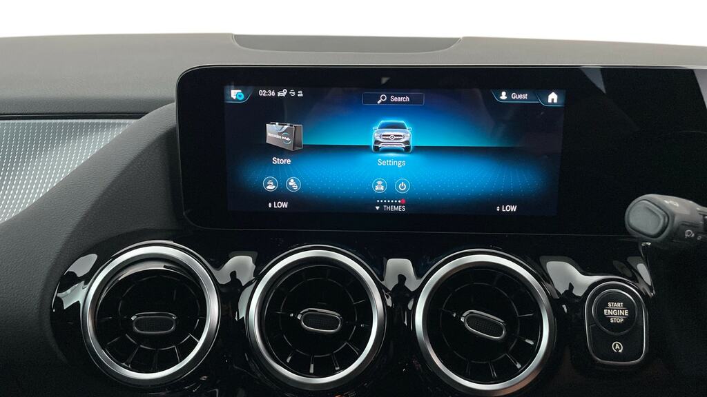 Mercedes-Benz GLA Class 1.3L Gla 180 Amg Line Premium 135 Bhp Silver #15
