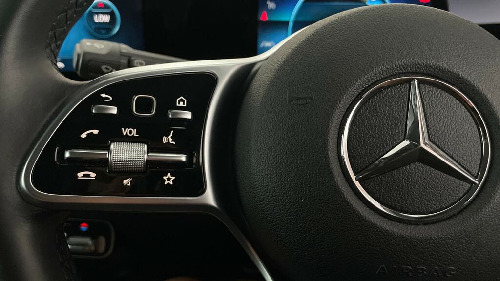 Mercedes-Benz GLA Class 1.3L Gla 180 Amg Line Premium 135 Bhp Silver #17