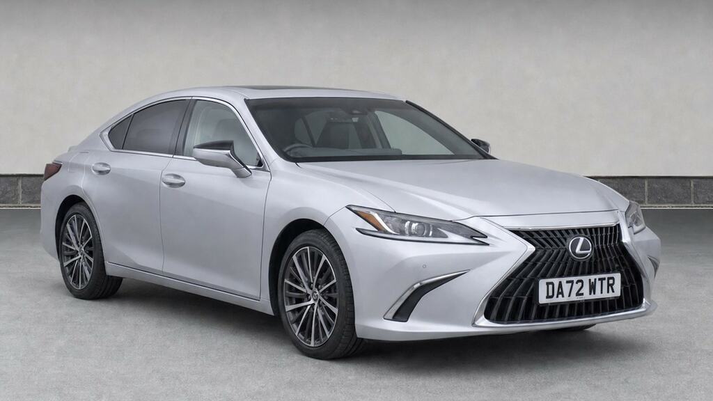 Lexus ES 300H 2.5 Cvt White