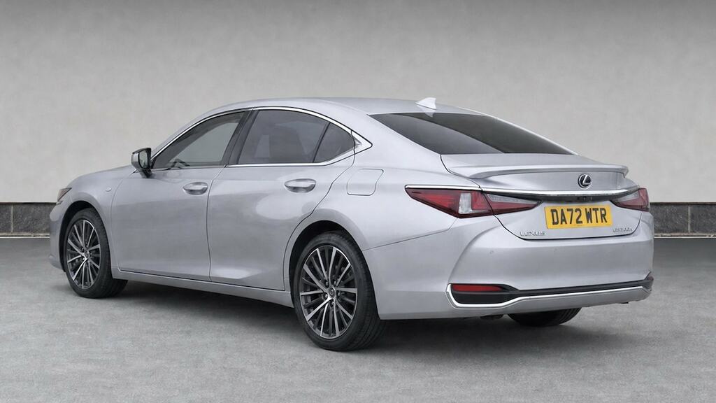 Lexus ES 300H 2.5 Cvt White #3