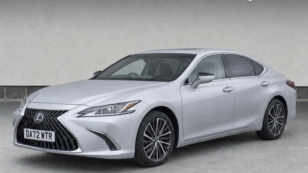 Lexus ES 300H 2.5 Cvt White #2