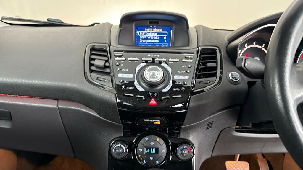 Ford Fiesta Fiesta Zetec White #7