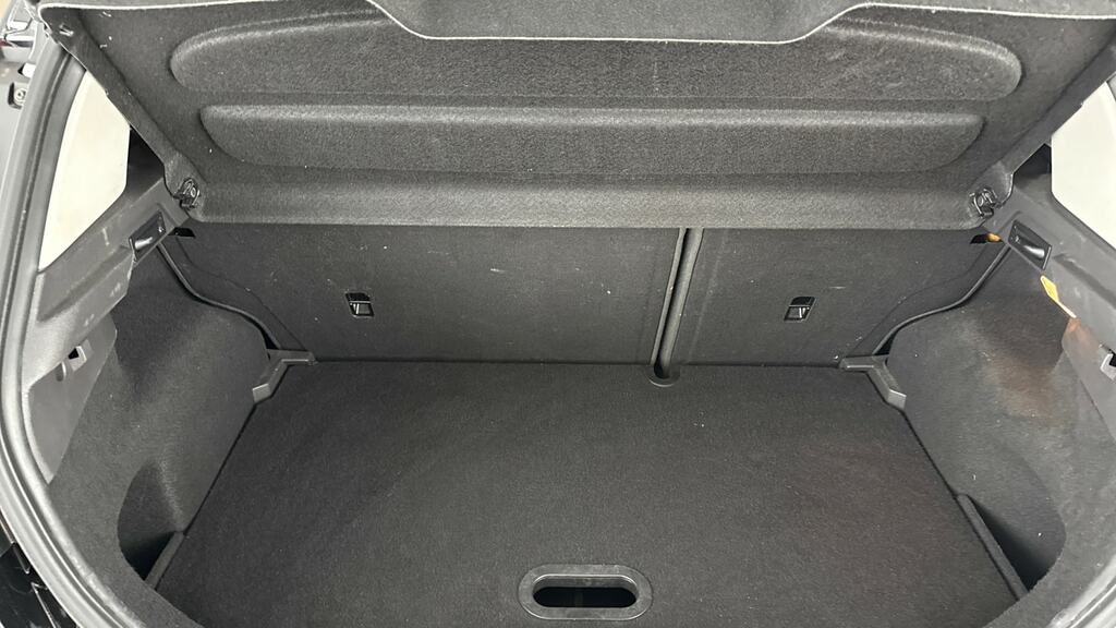 Ford Fiesta Fiesta Zetec White #22