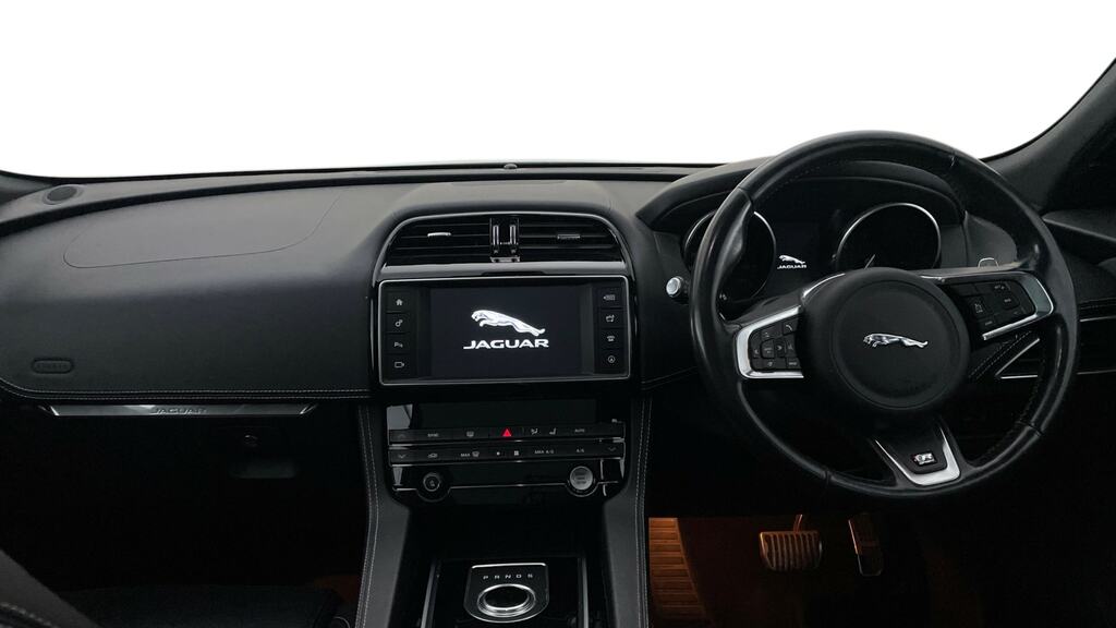 Jaguar F-Pace 2.0D R-sport Awd White #6