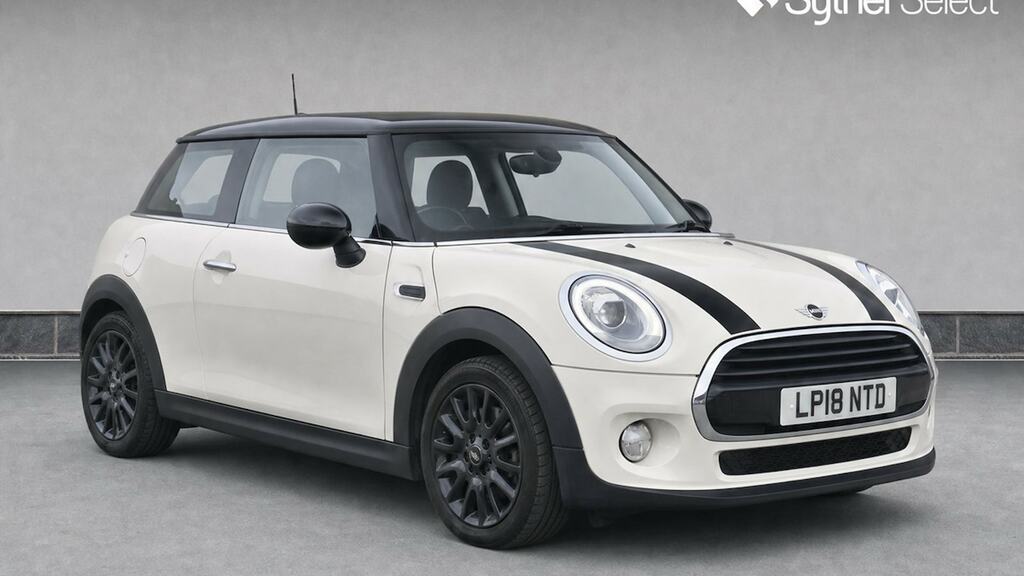 Mini Hatch 1.5 Cooper White