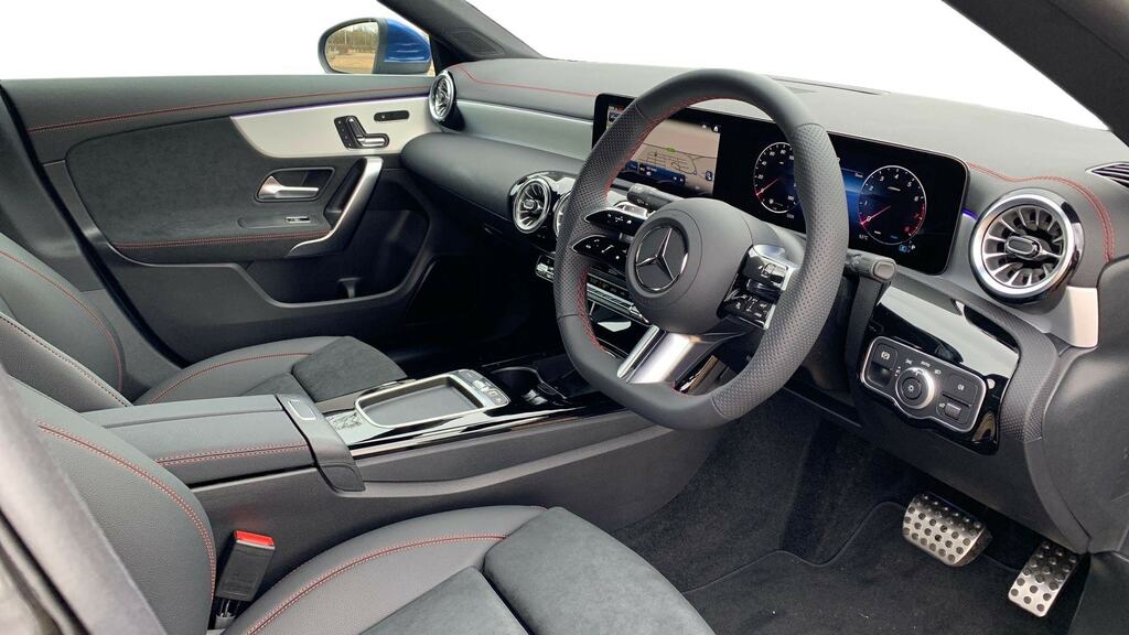 Mercedes-Benz CLA Class Cla 180 Amg Line Premium Tip Blue #3
