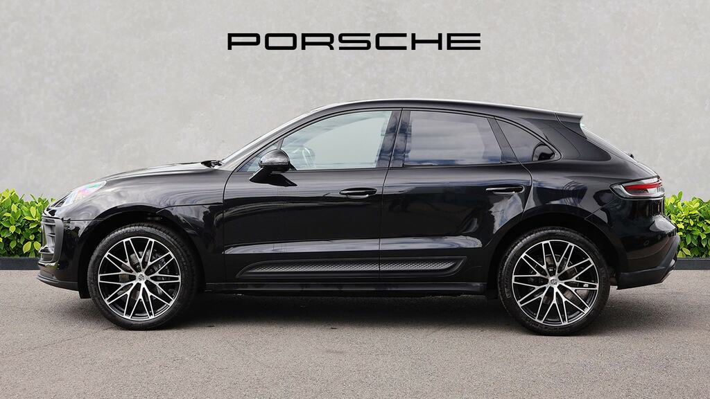 Porsche Macan 5dr Pdk Black #6