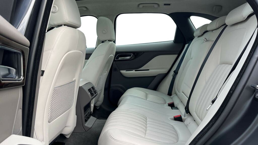 Jaguar F-Pace 2.0 300 Portfolio Awd Grey #4