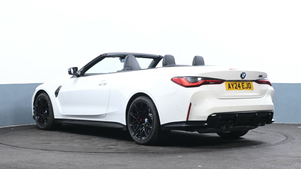 BMW M4 M4 Xdrive Competition M Step White #4