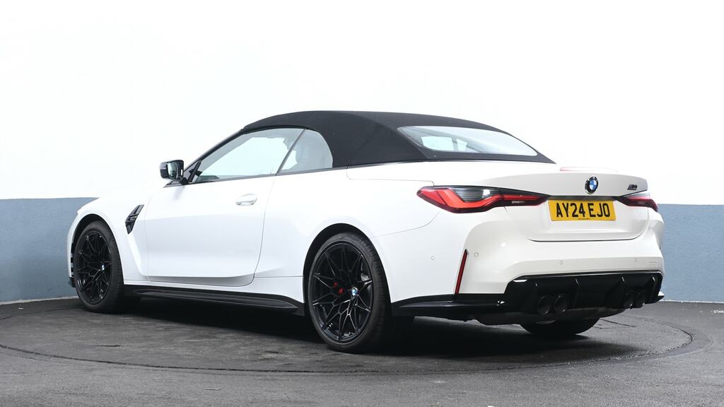 BMW M4 M4 Xdrive Competition M Step White #3