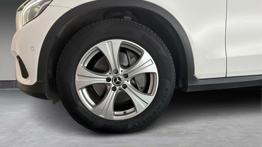 Mercedes-Benz GLC Class 2.0 Glc 300 4Matic Sport 255 Bhp White #26