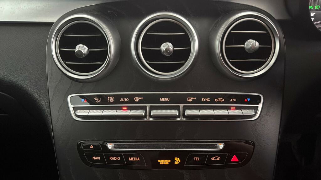 Mercedes-Benz GLC Class 2.0 Glc 300 4Matic Sport 255 Bhp White #16