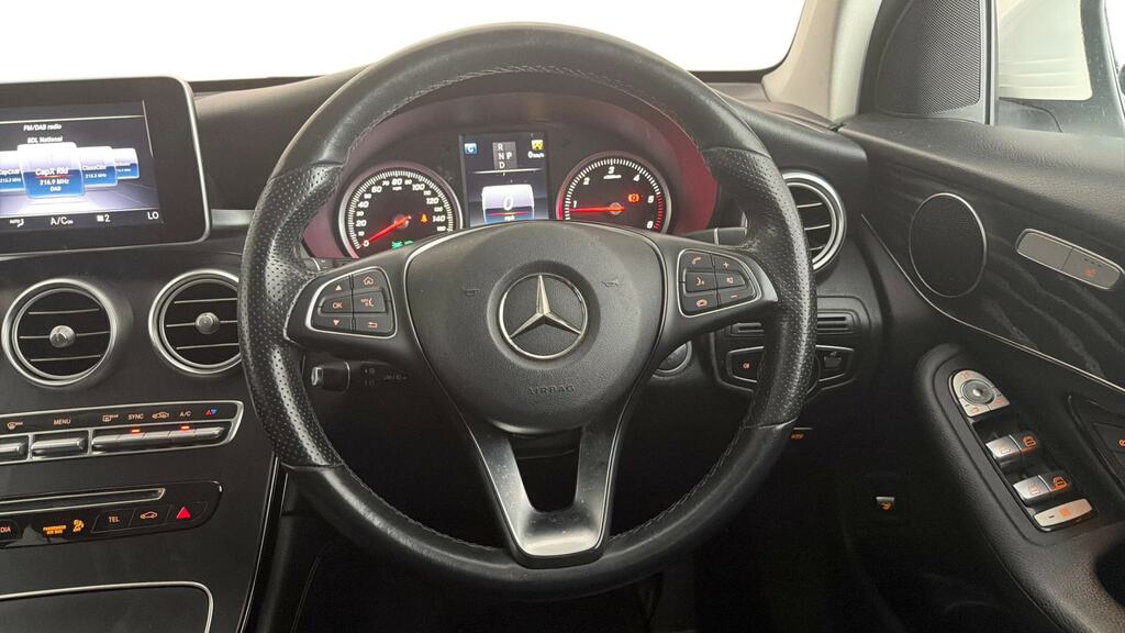 Mercedes-Benz GLC Class 2.0 Glc 300 4Matic Sport 255 Bhp White #8