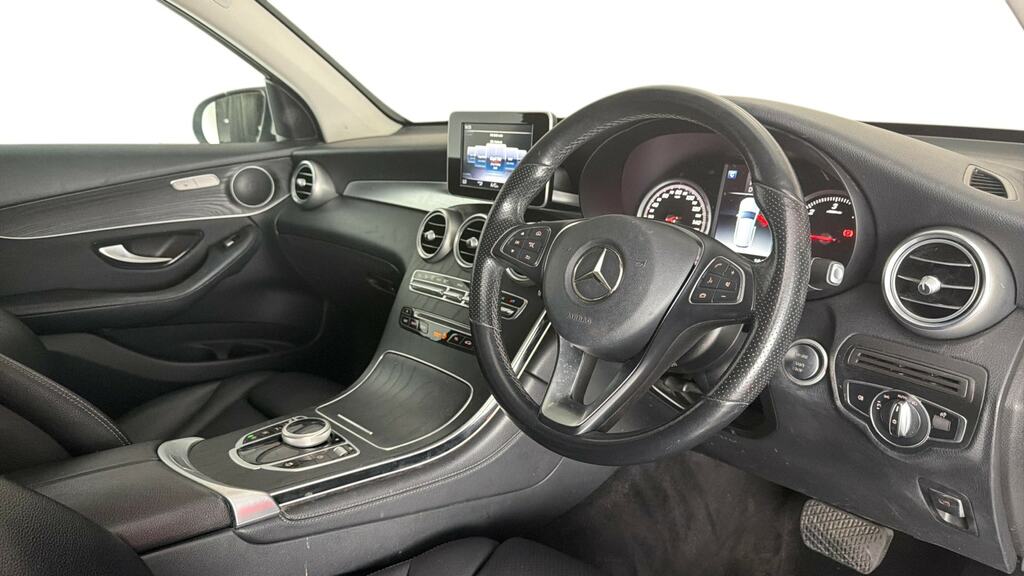 Mercedes-Benz GLC Class 2.0 Glc 300 4Matic Sport 255 Bhp White #9